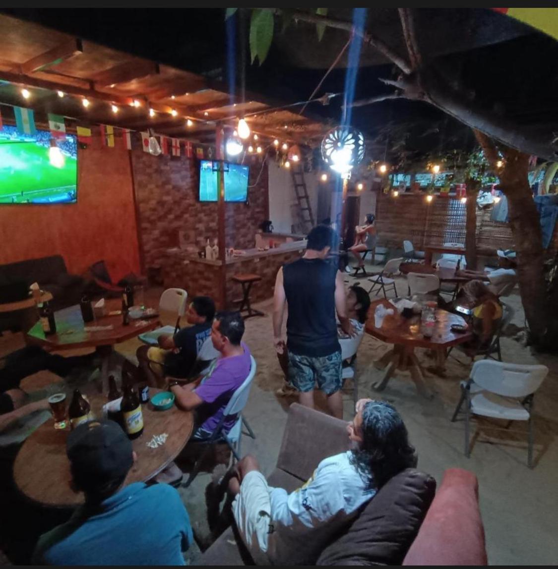 Hostel Cafe El Pescador Пуэрто-Эскондидо Экстерьер фото